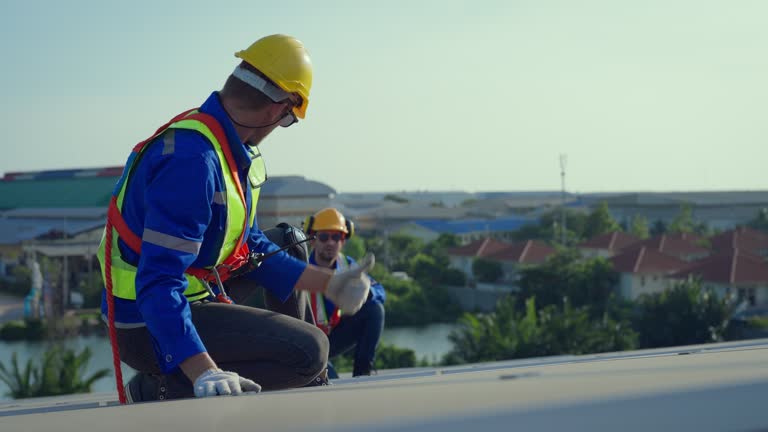 Best Asphalt Shingles Roofing  in Utica, MI